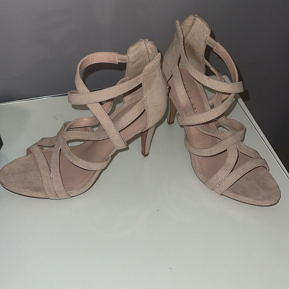 Kelley and Kate Nude Heels size 9